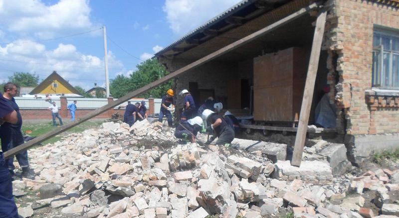 Двое рабочих погибли при строительстве дома в Ровенской области
