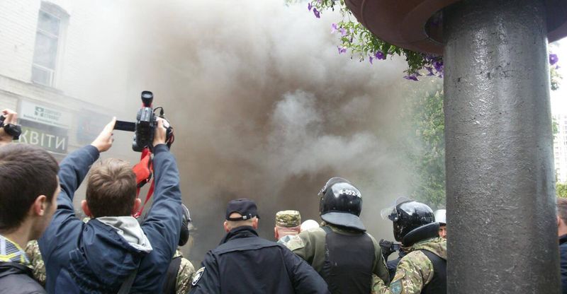 Полиция: Из офиса ОУН бросаются яйцами