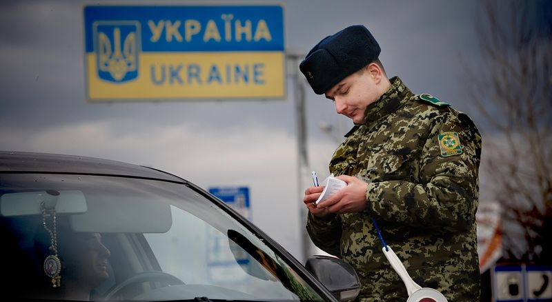 С начала года въезд в Украину запретили 616 гражданам РФ