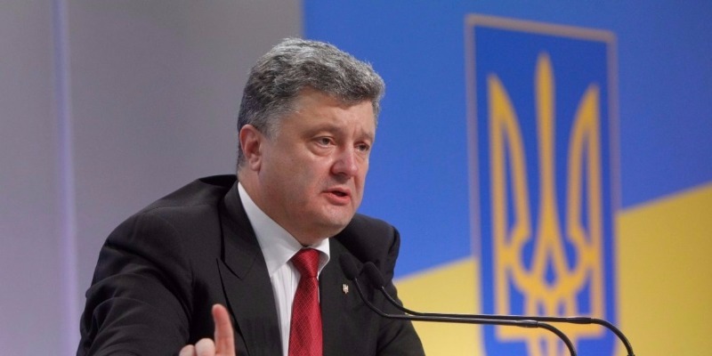 Порошенко: Санкции дают РФ возможность начать выполнение минских договоренностей