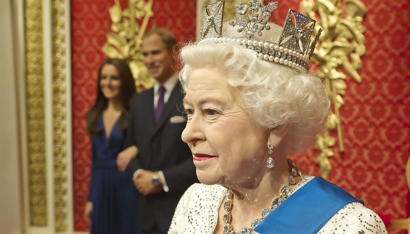 Королева Елизавета: Британия погрузилась в мрачные настроения