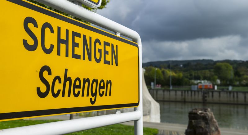 Евросоюз меняет дизайн шенгенской визы