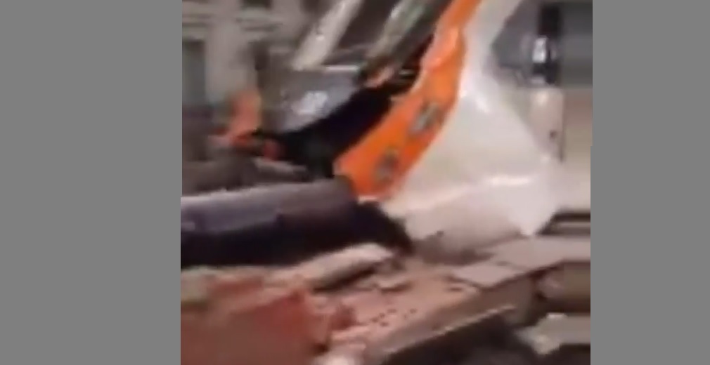 Более 40 человек пострадали при аварии поезда в Барселоне