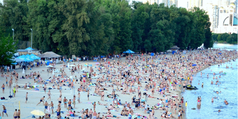 В Киеве запретили купание на всех пляжах