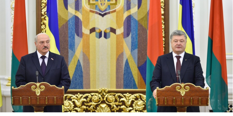 Порошенко: Лукашенко заверил, что война не пересечет границу