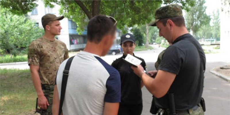 Полиция: В Дружковке задержан подозреваемый в службе в армии «ДНР»