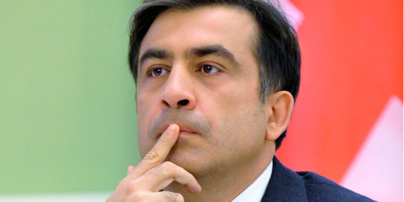 Саакашвили в Нью-Йорке, изучает способы вернуться в Украину