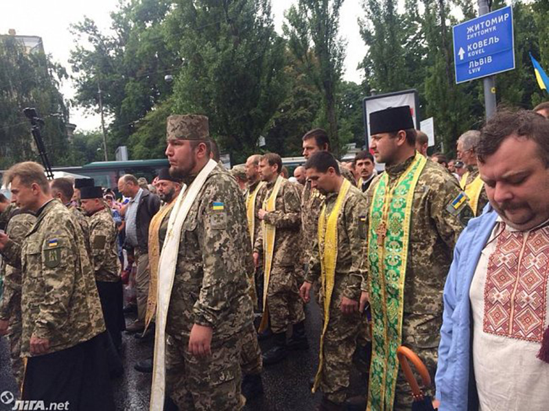 В Киеве прошел крестный ход УПЦ-КП