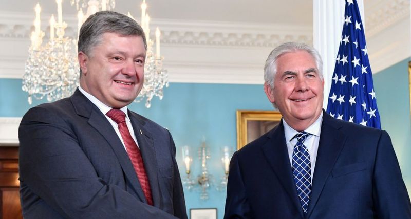 В Госдепе США назвали темы встречи Порошенко и Тиллерсона