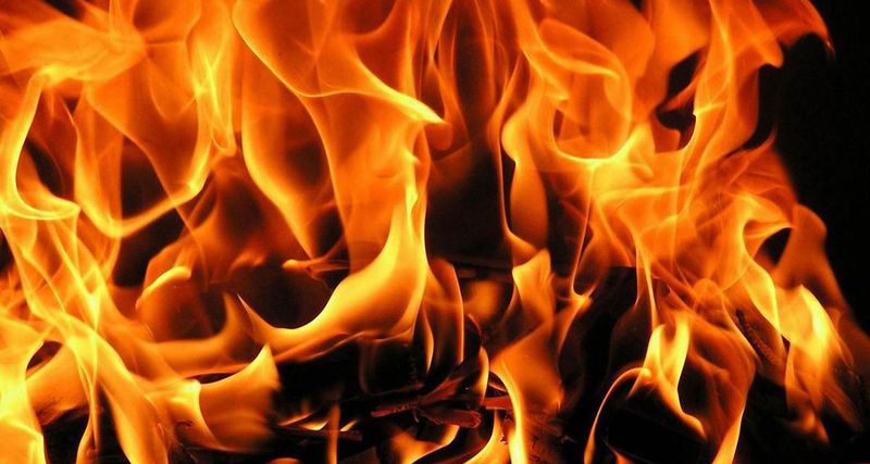 В Днепропетровской области тушат пожар на военном полигоне
