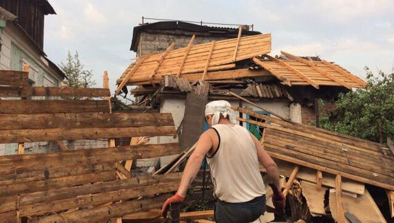 Ураган в Кривом Роге: повреждены около 50 частных домов