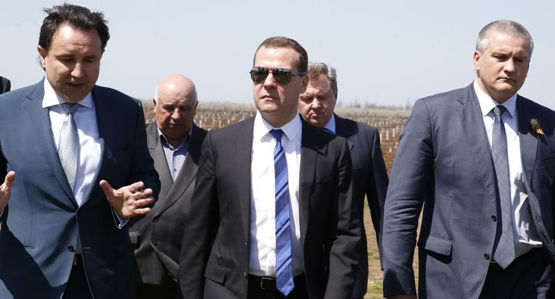 МИД направил России ноту протеста из-за поездки Медведева в Крым