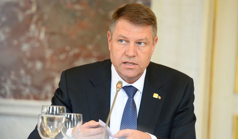 МИД: Украина разочарована отменой визита президента Румынии