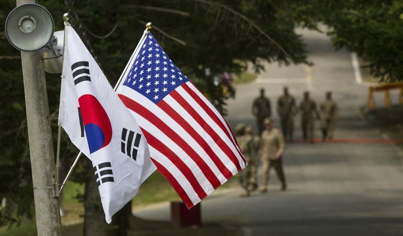 США и Южная Корея обсудили размещение ядерного оружия на полуострове