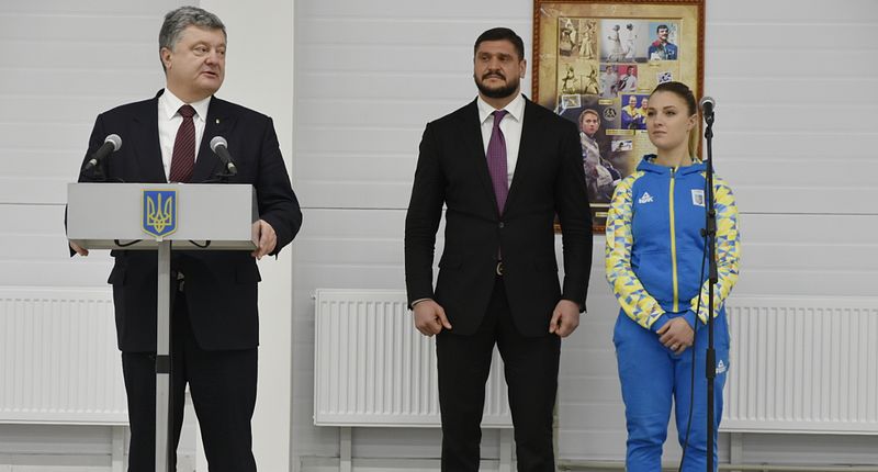 Порошенко назначил президентские стипендии 23 спортсменам