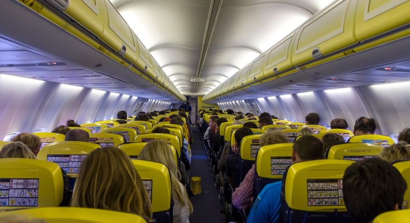 Еврокомиссия проверит нарушения прав пассажиров Ryanair