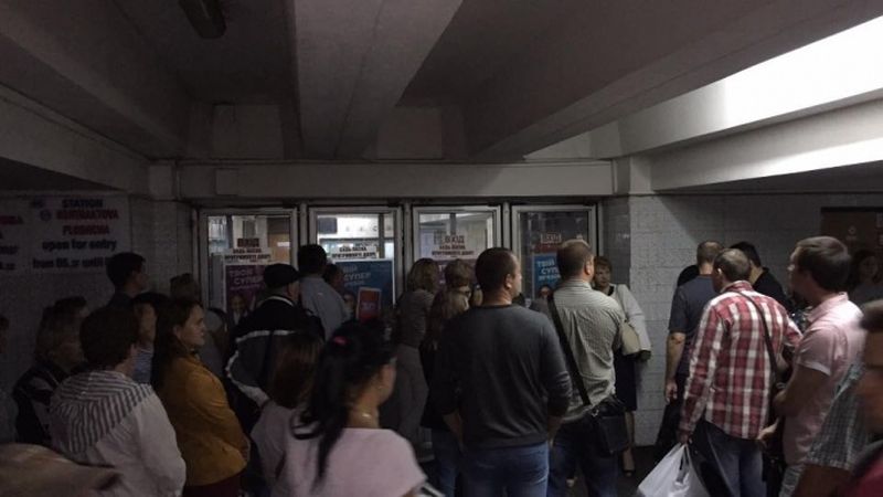 Некоторые станции киевского метро не работают из-за задымления