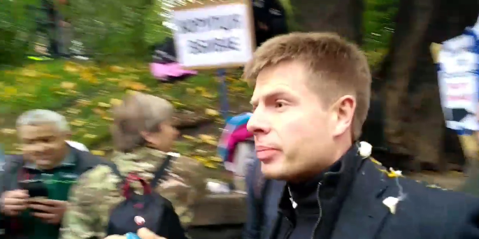 Гончаренко: Митингующие сделали мне косметическую процедуру с яйцом