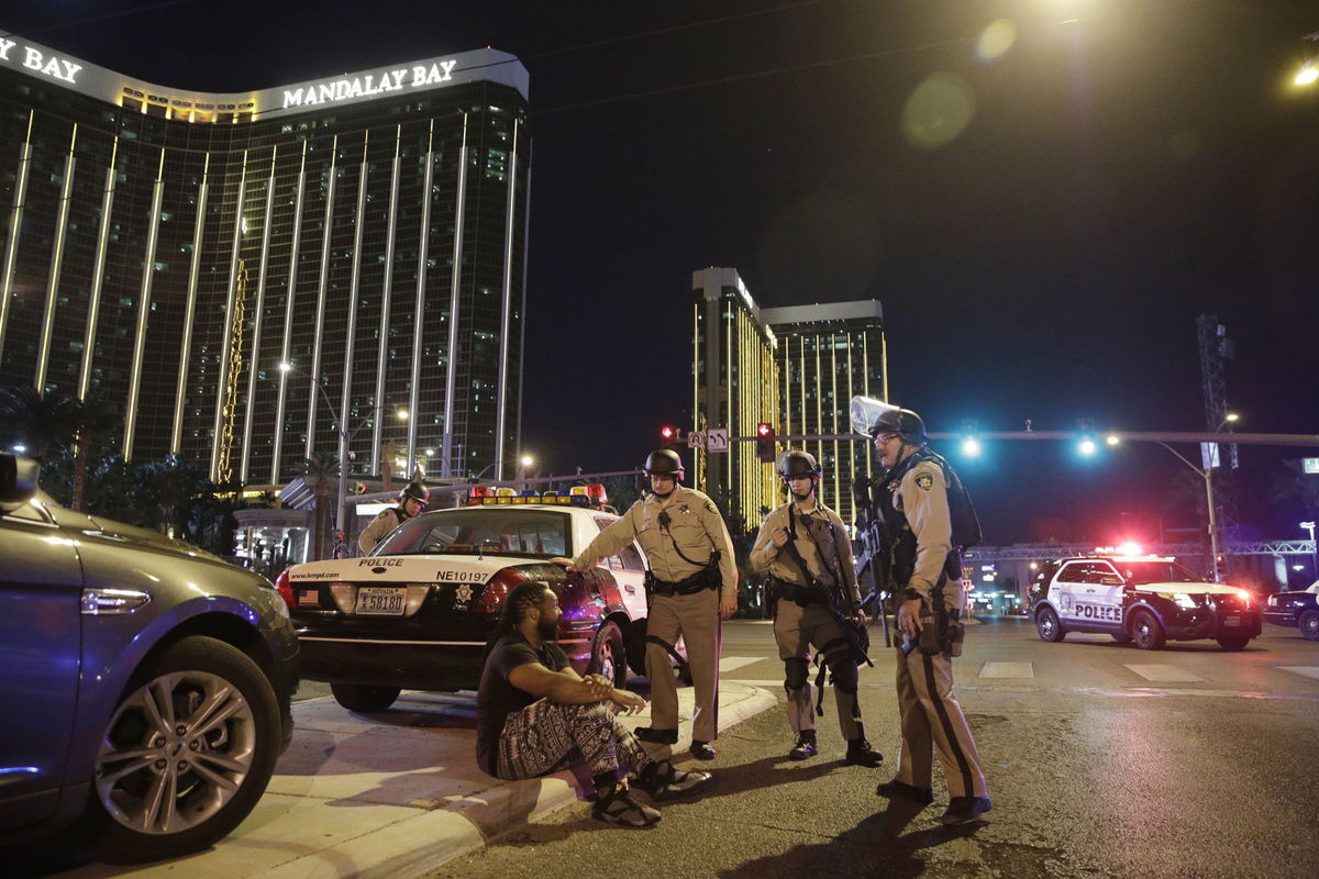 Полиция: Лас-вегасский стрелок совершил самоубийство