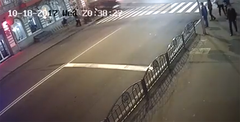 Опубликовано видео наезда на пешеходов в Харькове