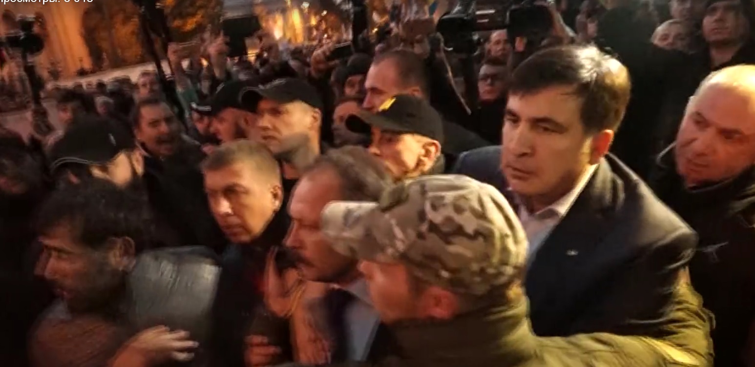 Саакашвили осудил нападение на нардепа Барну