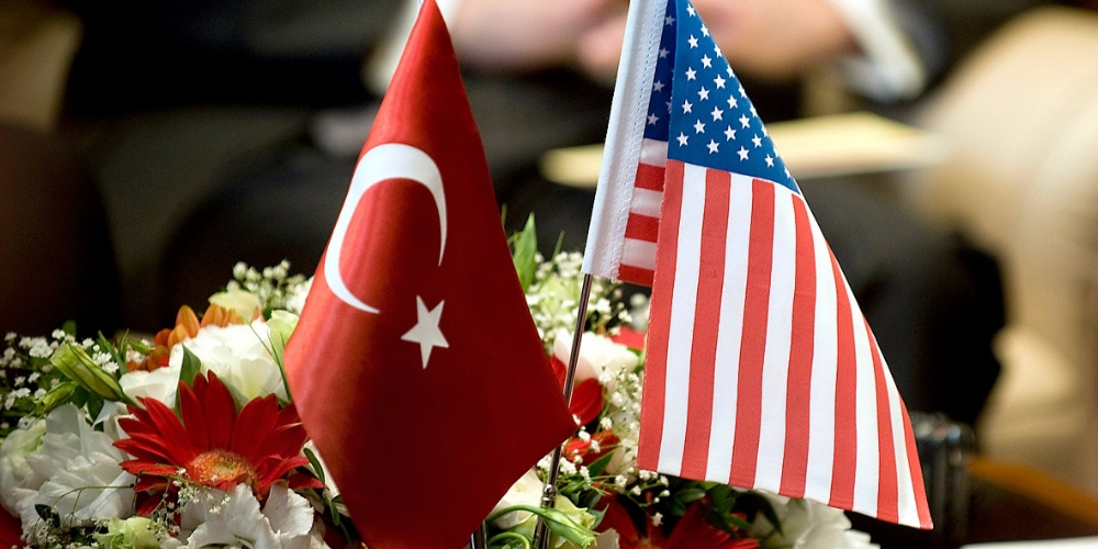 Турция и США взаимно приостановили выдачу неиммиграционных виз