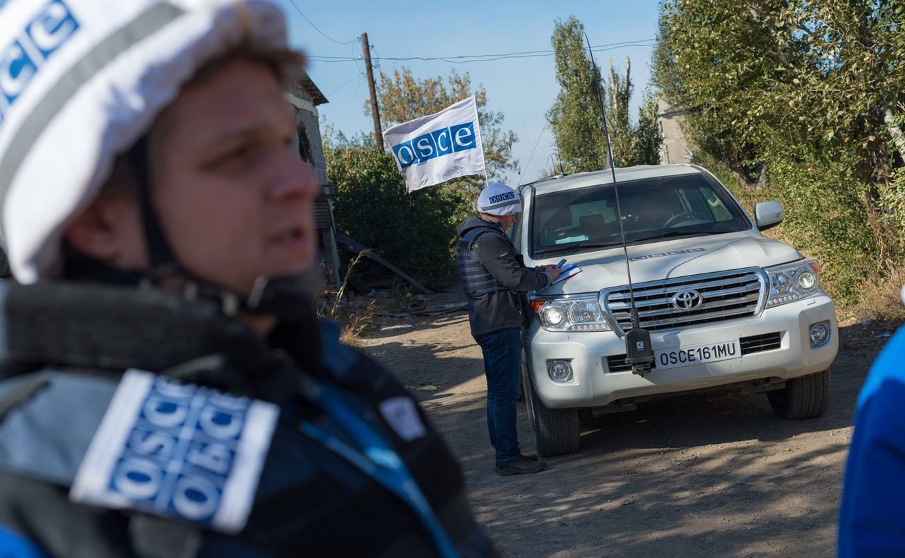 Наблюдатели ОБСЕ попали в «небольшое ДТП» с машиной ВСУ