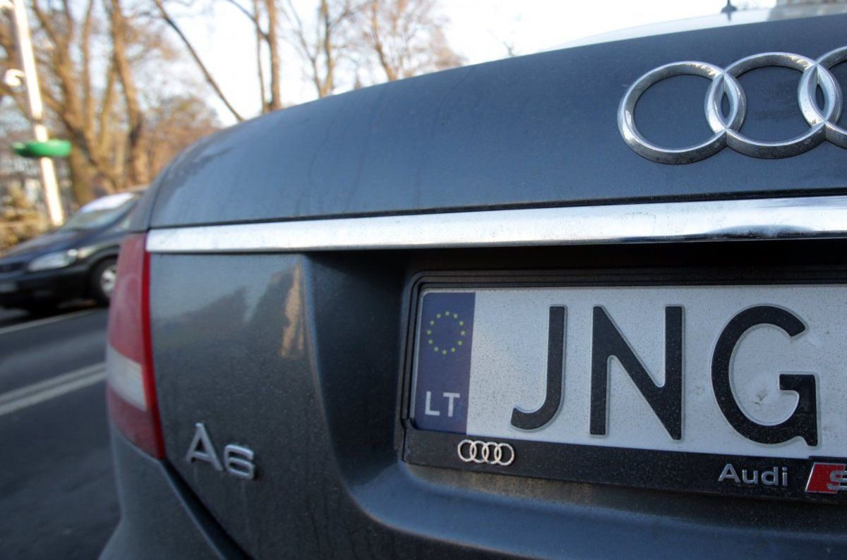 Стало известно, сколько автомобилей на «еврономерах» находятся в Украине