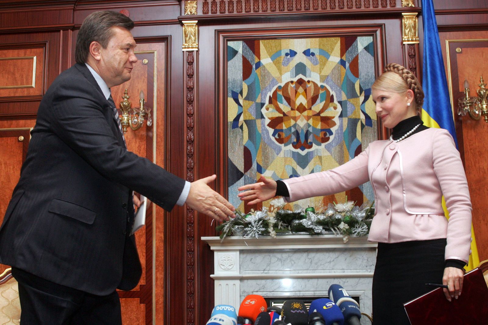 Тимошенко: Страной правит новый Янукович