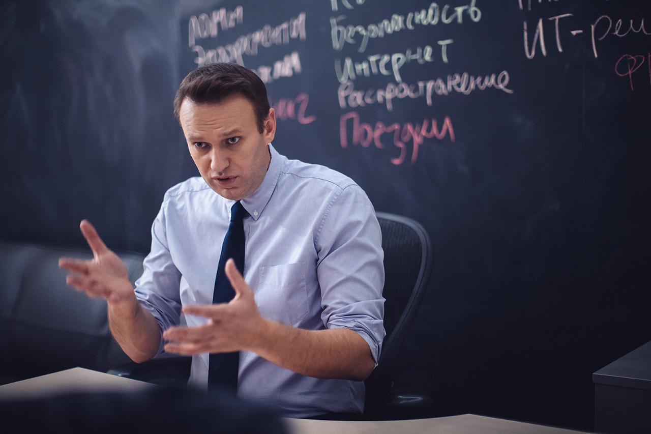 Навальный послал «лучи поддержки» Фейгину