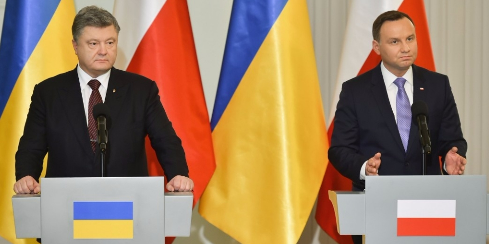Порошенко: В исторических конфликтах Украины и Польши выигрывает Россия