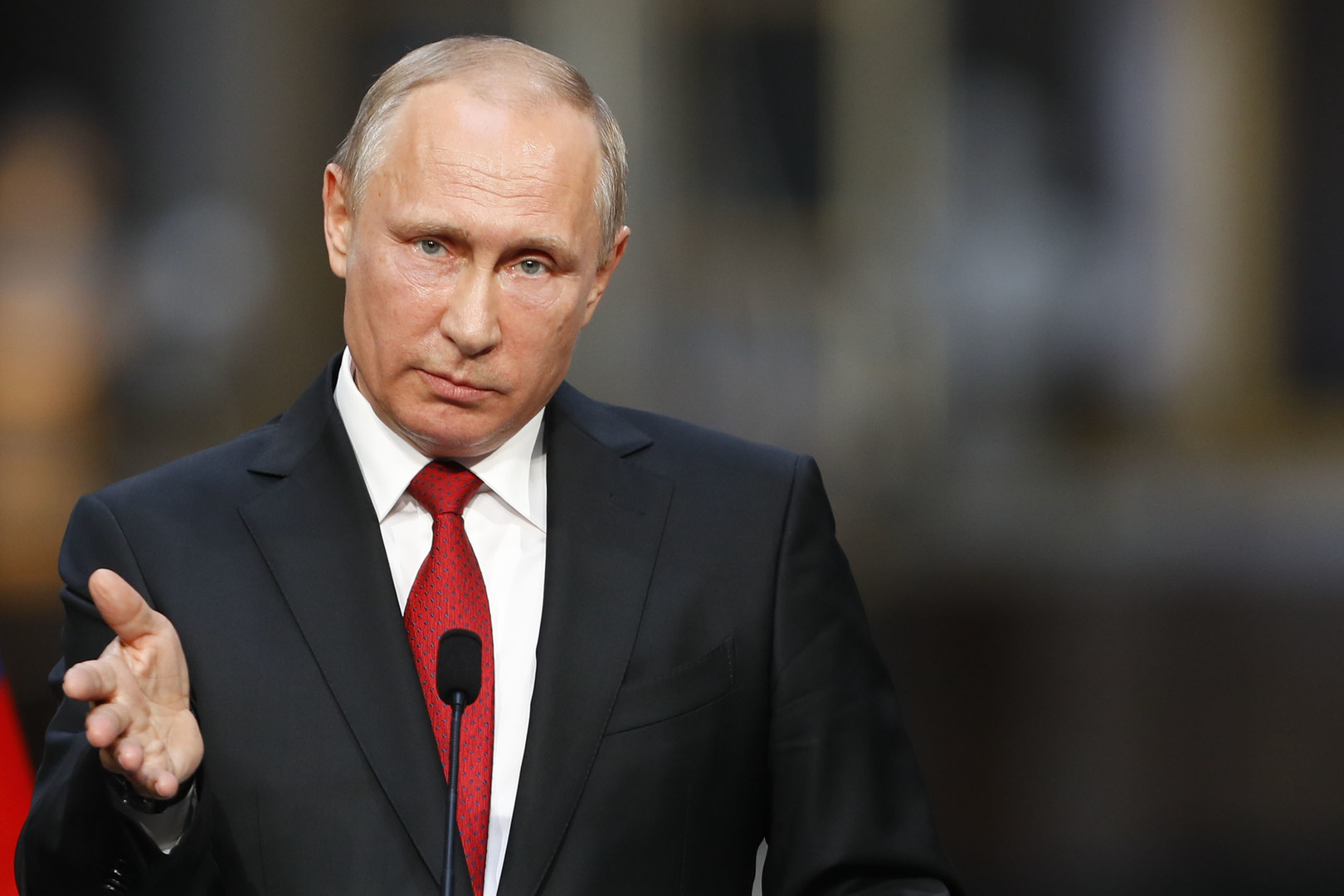 Путин назвал взрыв в Петербурге терактом