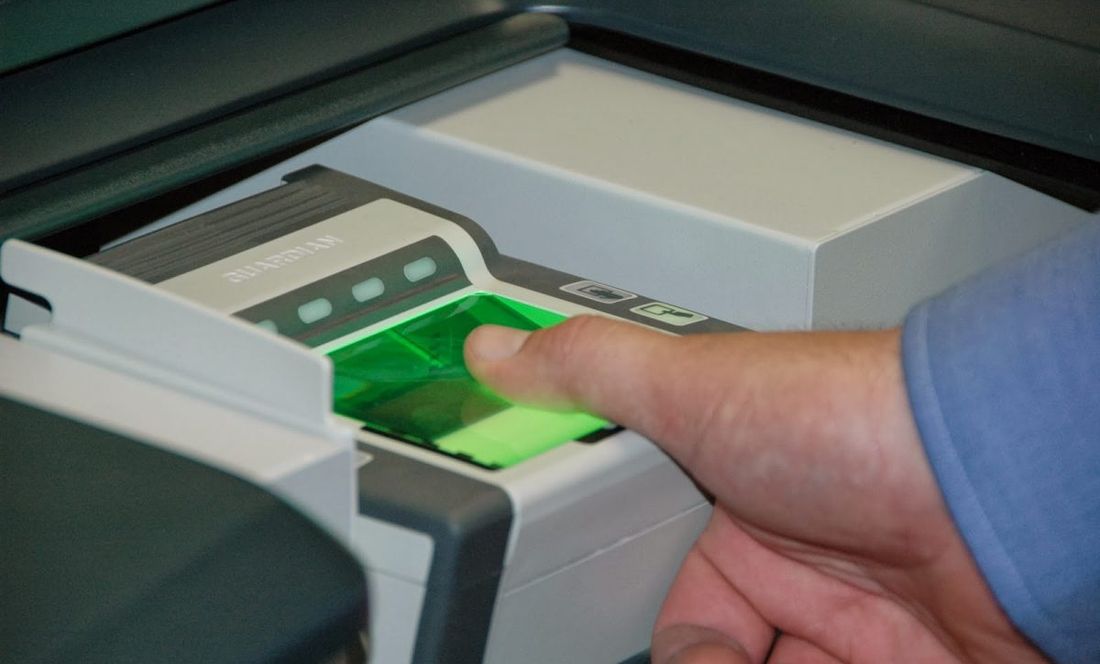 МИД: Украина будет проверять «биометрику» у граждан 70 стран