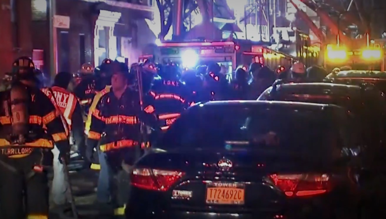 Пожар в Нью-Йорке: погибли 12 человек