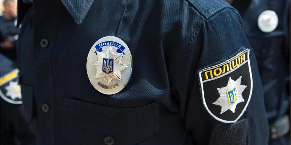 В Харькове военный пытался угнать машину, угрожая оружием