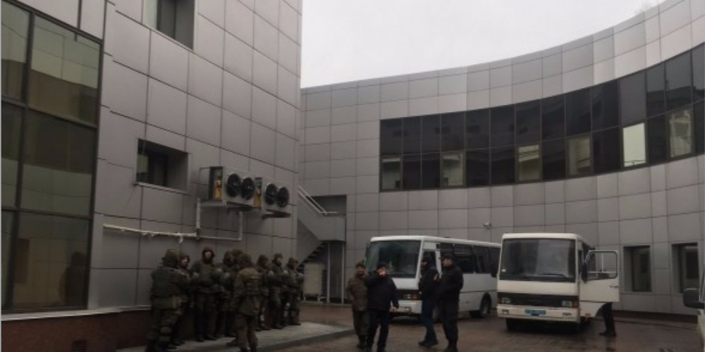 К зданию суда, где рассматривают дело Саакашвили, стянули Нацгвардию