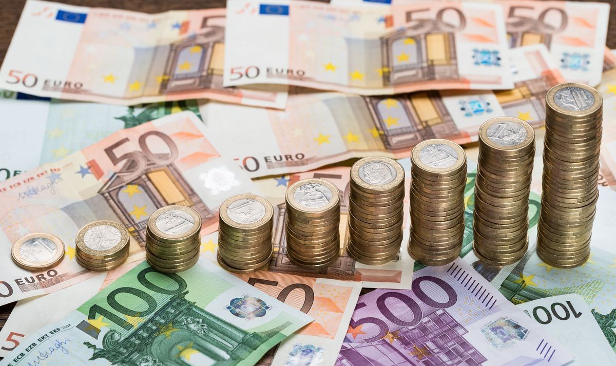 Евро на межбанке вырос до 35 гривен