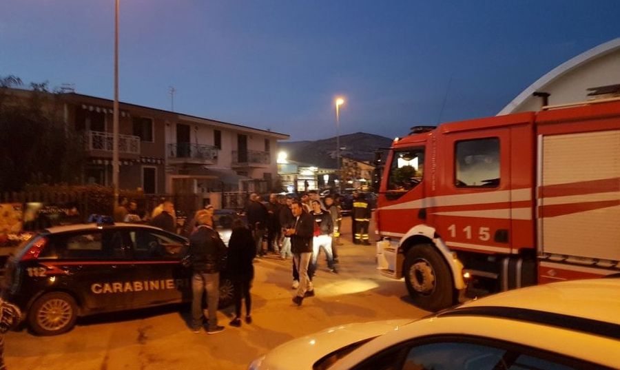В Италии мужчина стрелял из ружья по прохожим: пять раненых