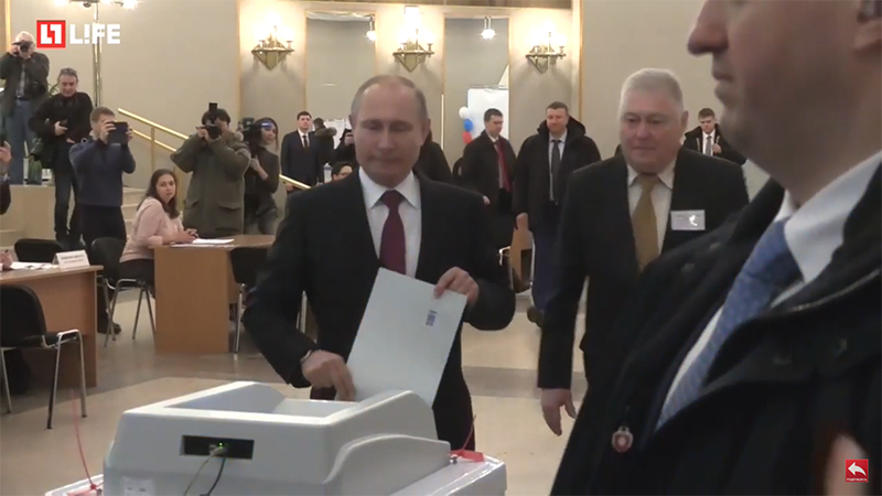 Путин проголосовал на выборах