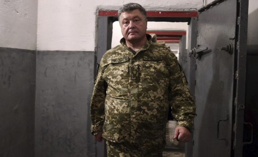 Порошенко: эпицентр гибридной войны хотят сместить ближе к Киеву