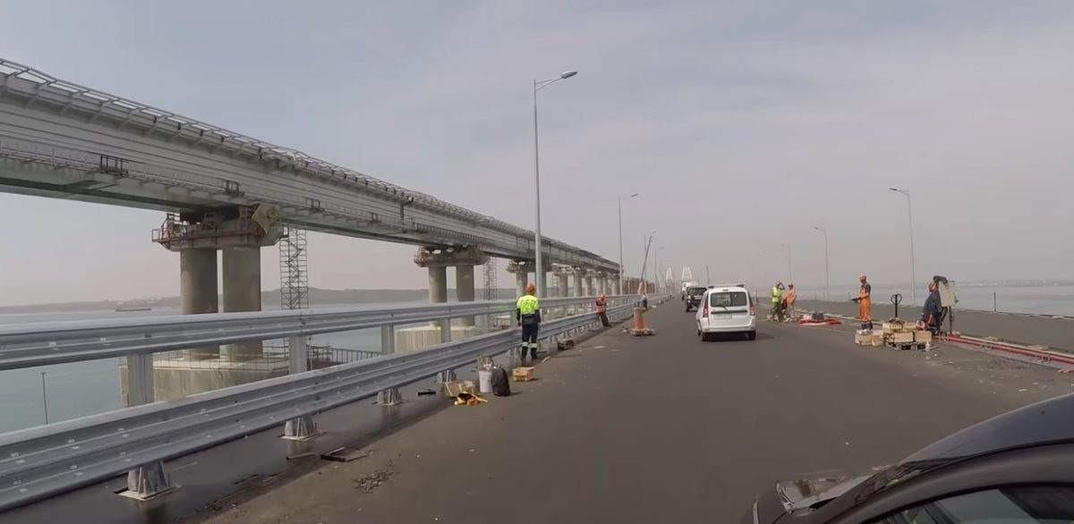 Подрядчик сообщил, когда могут открыть автомобильное движение по Крымскому мосту