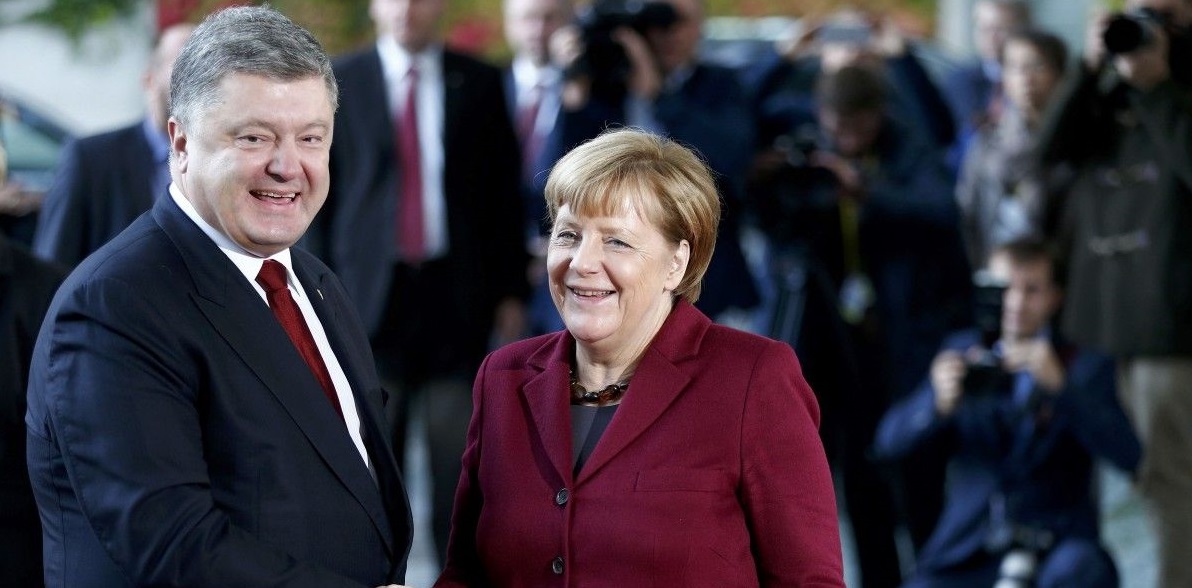 Порошенко: Спасибо Меркель, что Украина высоко в приоритетах Германии
