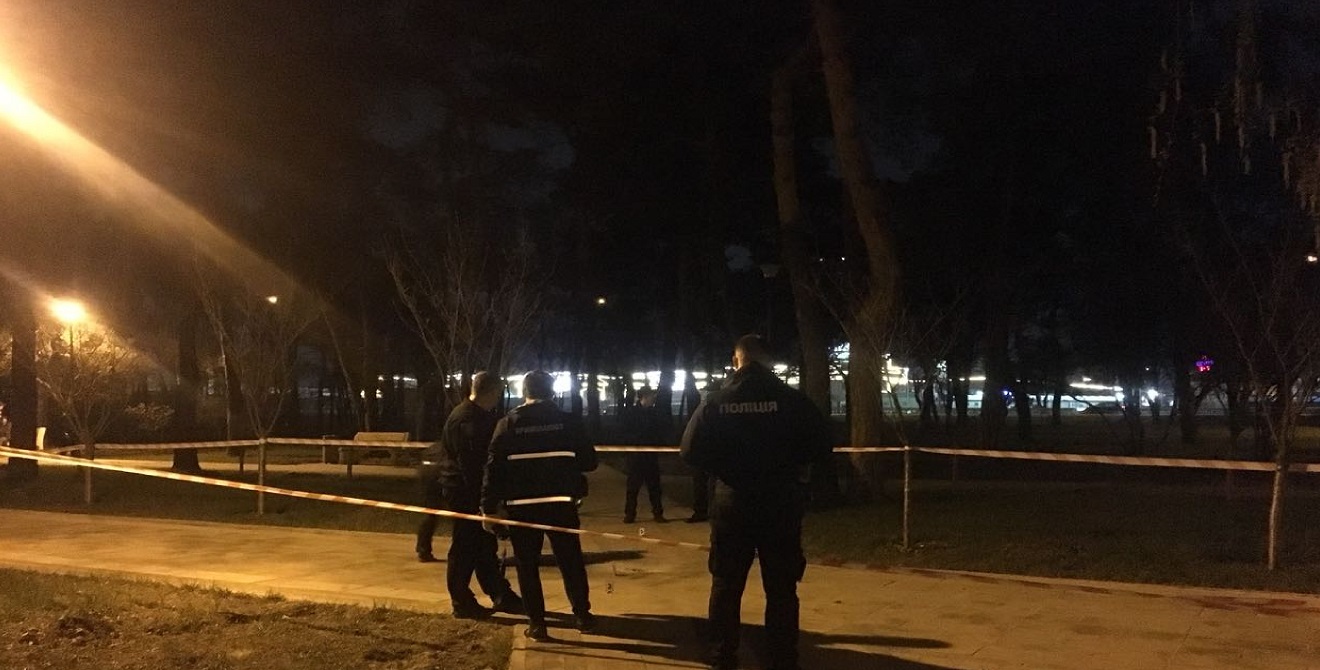 В киевском парке взорвалась граната, двое пострадавших