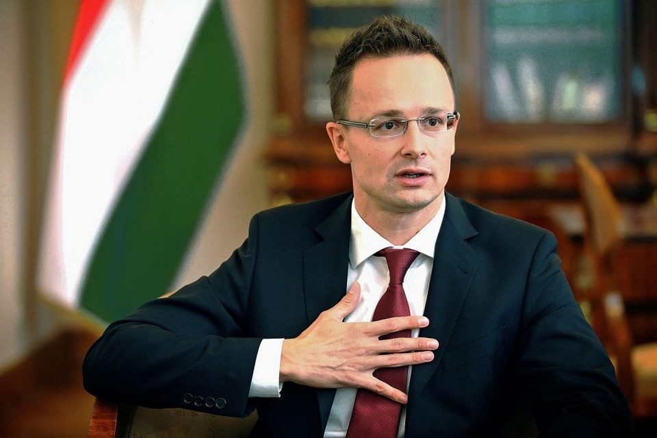 Сийярто упрекнул Совет ЕС из-за закарпатских венгров