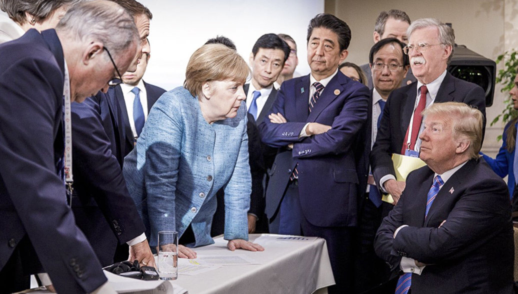 Пресс-службы лидеров G7 показали «главное фото» саммита с разных ракурсов