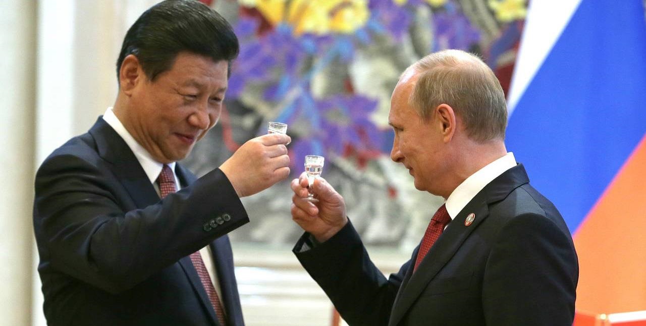 «Водка с колбасой»: Путин рассказал, как отметил день рождения с Си Цзиньпином
