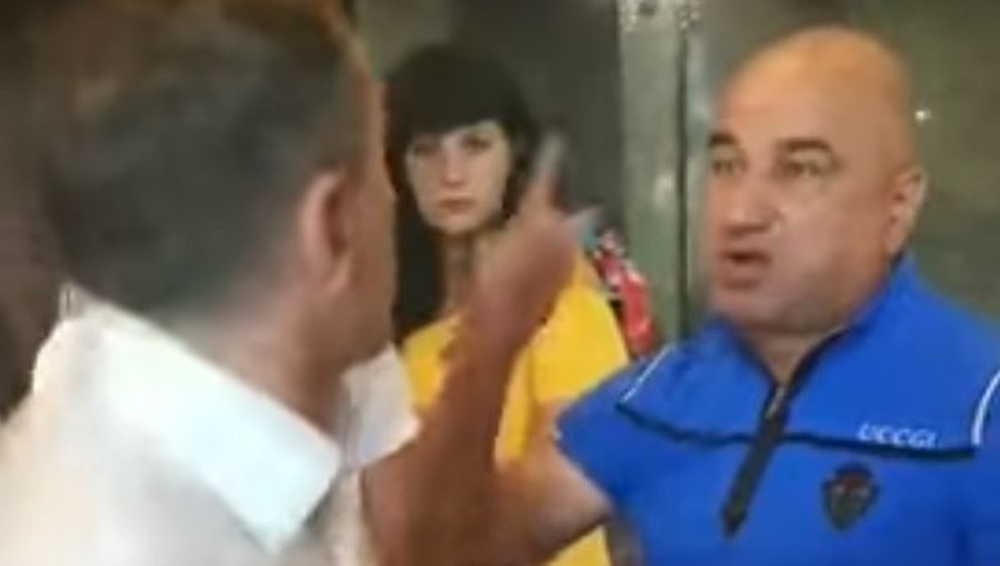 Видео: мэр Дрогобыча ударил общественника