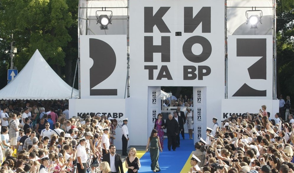 Главы жюри «Кинотавра» выступили в поддержку Серебренникова и Сенцова