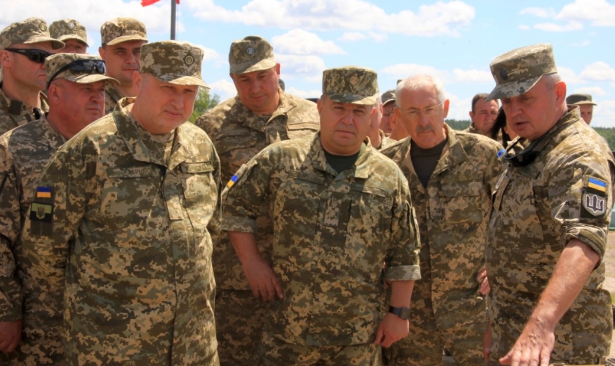 Полторак: бригады территориальной обороны вдвое повысят боеспособность Украины