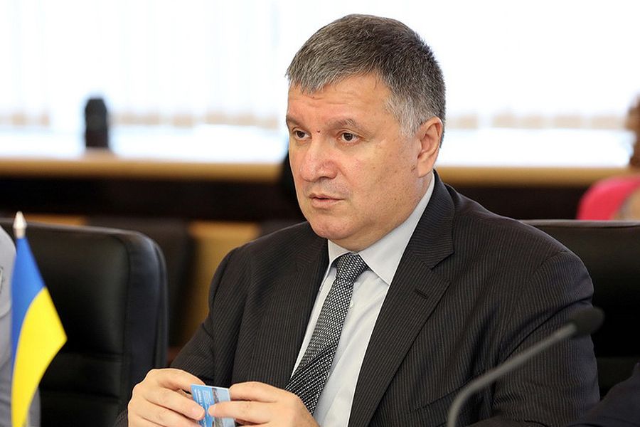 Аваков предлагает ограничить въезд в ЕС «молодым нацистам»
